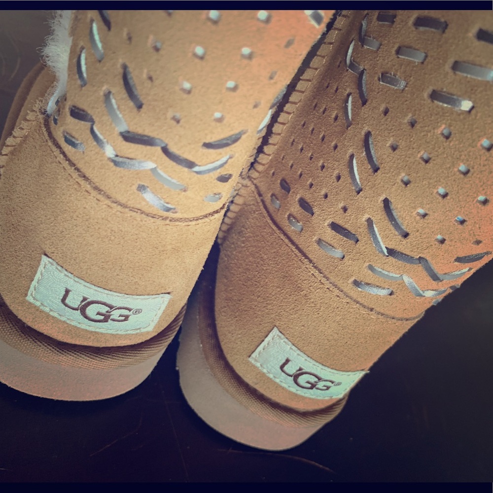 Girls Ugg Boots Size 3/ Adult size 5